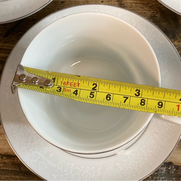 Vintage Crown Victoria Lovelace set of 5 tea cups - Picture 12 of 12